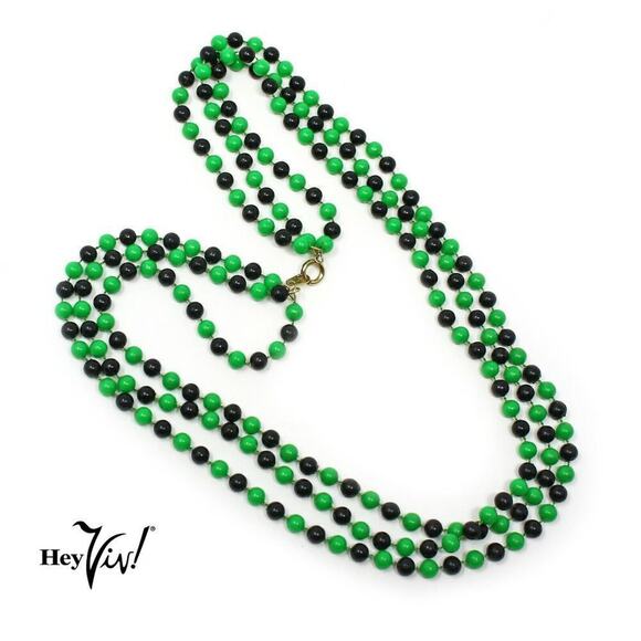 Vintage Triple Strand Bead Necklace w Green and Black Beads 23" Long - Hey Viv ! - Picture 2 of 4